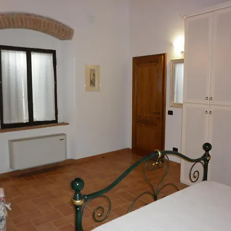 Country house Podere Le Grotte *